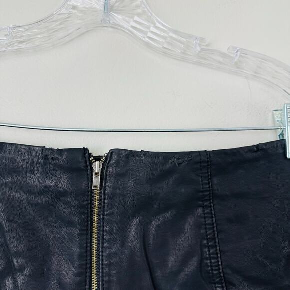 Free People Black Patent Leather Zip Up Skirt Women’s Size S - Picture 6 of 9